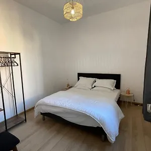 Appartement Honore, Véritable Tout à Pied, Plein Centre-ville, Plage à 5min à Pied, Saint-Raphaël